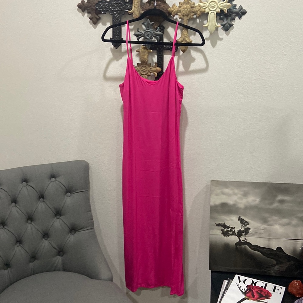 Elegant Pink Sleeveless Dress
